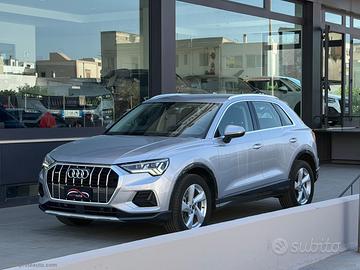AUDI Q3 40 TDI quattro S tr. Business Adv.