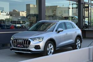 AUDI Q3 40 TDI quattro S tr. Business Adv.