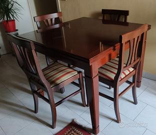 TAVOLO & 4 SEDIE ... DA VEDERE !