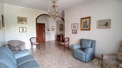 Via pigna appartamento con terrazzo di copertura