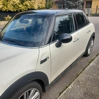 mini cooper d 5 porte
