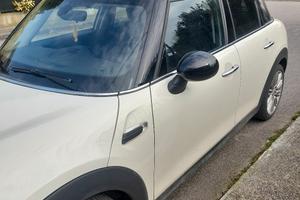 mini cooper d 5 porte