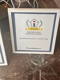 Casa indipendente di 4800 m² con più di 5 locali e