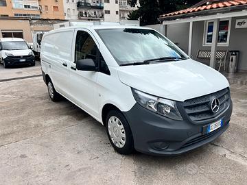 Mercedes Vito cdi 111 FRIGORIFERO