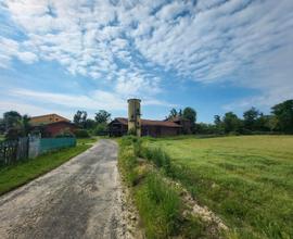 Santhià vc cascinale con terreno per agriturismo