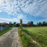 Santhià vc cascinale con terreno per agriturismo