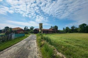Santhià vc cascinale con terreno per agriturismo