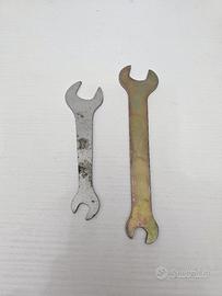 2 CHIAVI FISSE A DOPPIA FORCHETTA SOTTILI VINTAGE