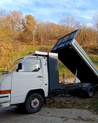Nissan trade 2.8 d. 