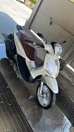 Beverly tourer 2011 (125)