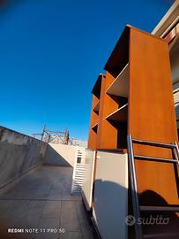 Libreria in legno- mobili da arredamento 