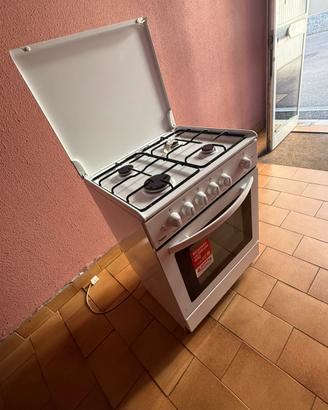 Cucina Zoppas a gas 4 fuochi + forno