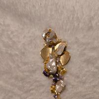 ciondolo pendente con perle fiume e pietre