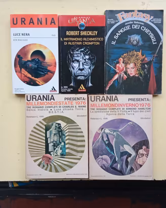 Fantascienza, 227 URANIA a 70-50 cent. l'uno