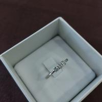 Anello trilogy in oro bianco 18kt con brillanti