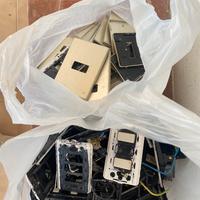 Interruttori, prese e placche Ticino