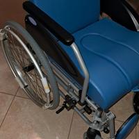 Sedia comoda per disabili con schienale mis 46