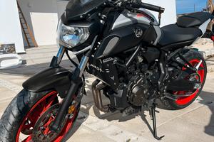 Yamaha mt-07