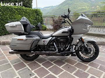 Harley Davidson Road Glide CVO