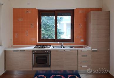 Cucina ARAN lineare con elettrodomestrici