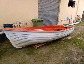Barca in resina