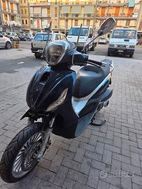 paggio beverly 300 (incidentato)