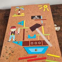 Gioco a tema pirati di small foot in legno e sughe