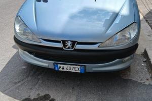 Peugeot 206 anno 2001