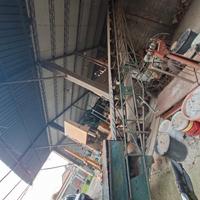 Nastro trasportatore,sega a nastro e spaccalegna