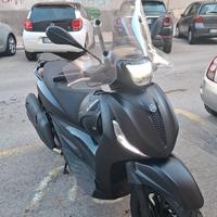 Piaggio Beverly 400 