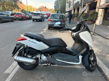 Yamaha Xmax 250