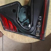 faro posteriore Toyota chr 2017