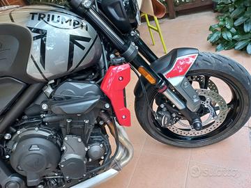 TRIUMPH TRIDENT 660
