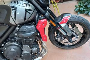 TRIUMPH TRIDENT 660