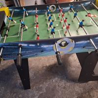biliardino che si ripiega in verticale 