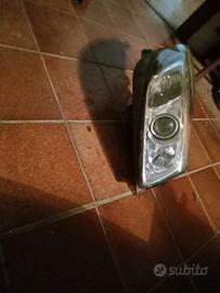 Faro Opel Insigna destro