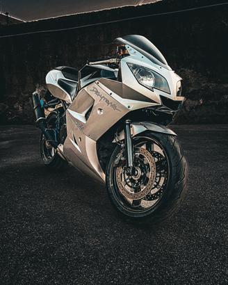 Triumph daytona 600