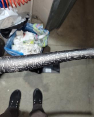 manubrio race face atlas attacco 35