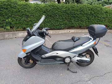 T MAX