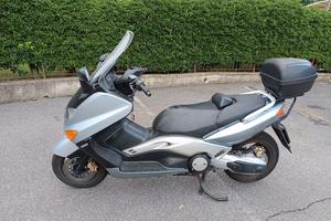 T MAX