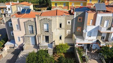 VILLA A SCHIERA A NUORO