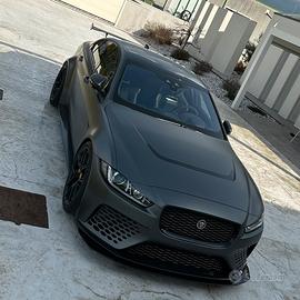 JAGUAR XE SV PROJECT8 5.0 V8 1/300