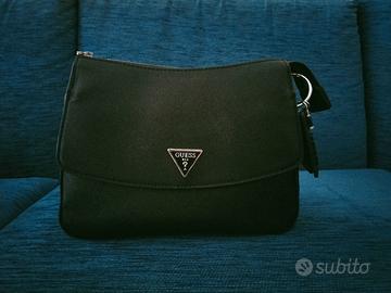 Borsa a spalla nera Guess