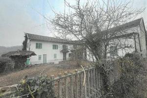 Immobile in asta di 252 m² con 5 locali a Monaster