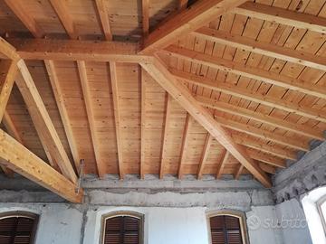 Edifico 800mq con bar e n. 8 box