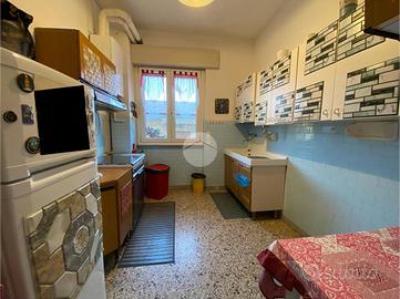 4 LOCALI A SAN BENEDETTO DEL TRONTO