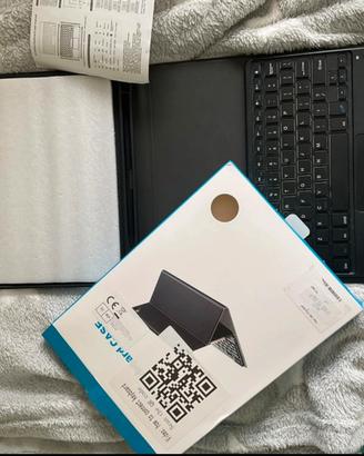 Tastiera bluetooth con cover per ipad