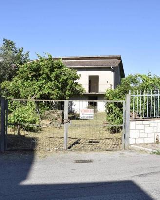 Villa di 200 m² con 5 locali a Castelnuovo Parano