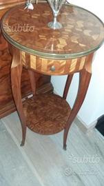 Antico piccolo Gueridon