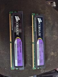 2 banchi di ram 800 mhz corsair